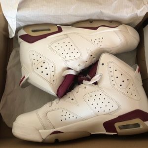 Air Jordan 6 maroon